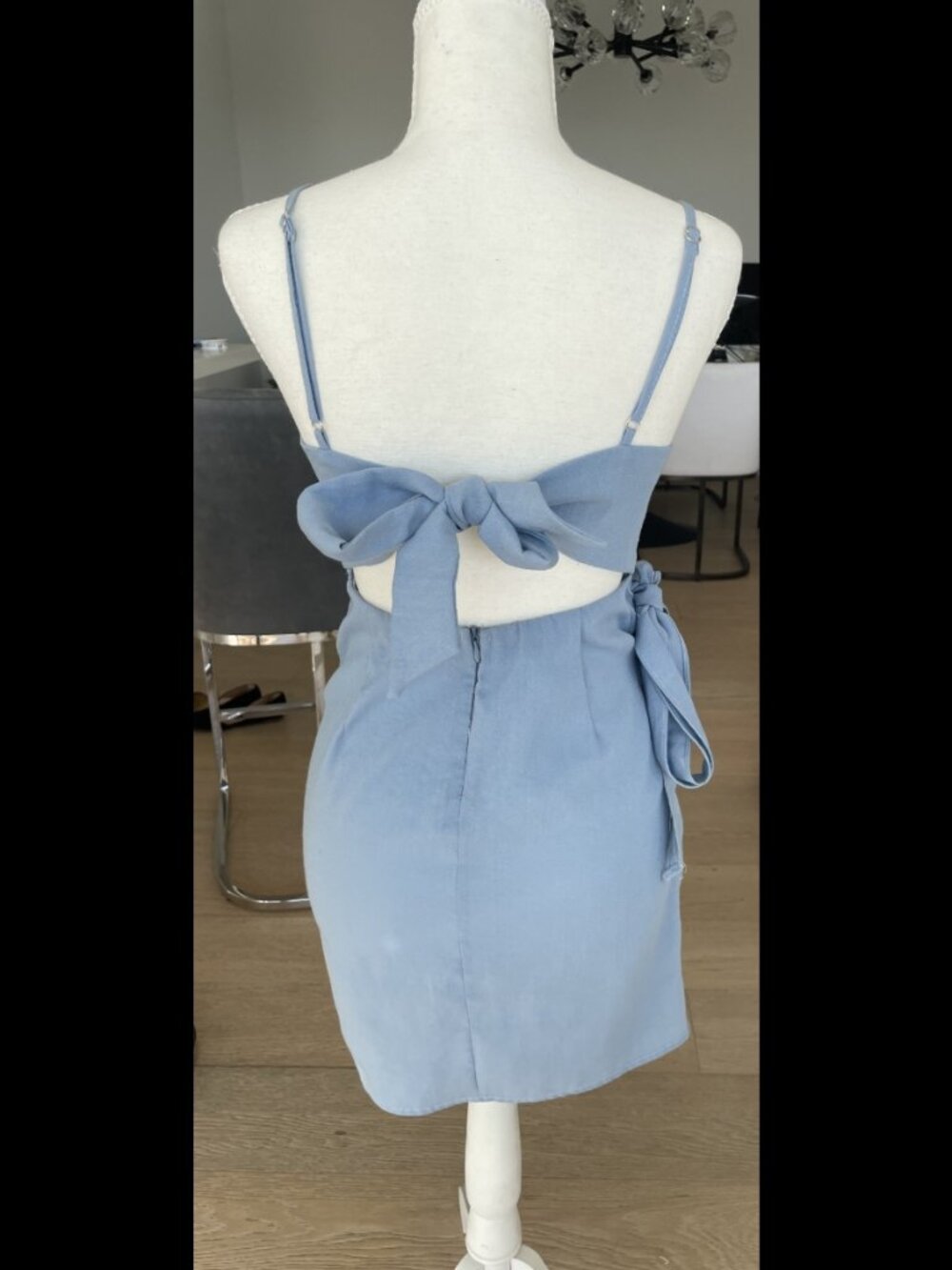 White Fox Blue Tie-Back Mini Dress with Adjustable Straps XS - Picture 5 of 8